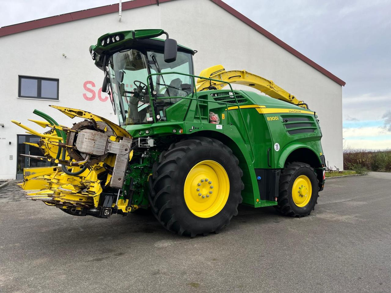 John Deere 8300i Feldhäcksler, Harvestlap, Pickup, Kemper, erst 910 Betriebsstunden, Baujahr 2018 - Ενσιρωτική μηχανή: φωτογραφία 2 John Deere 8300i Feldhäcksler, Harvestlap, Pickup, Kemper, erst 910 Betriebsstunden, Baujahr 2018 - Ενσιρωτική μηχανή: φωτογραφία 2
