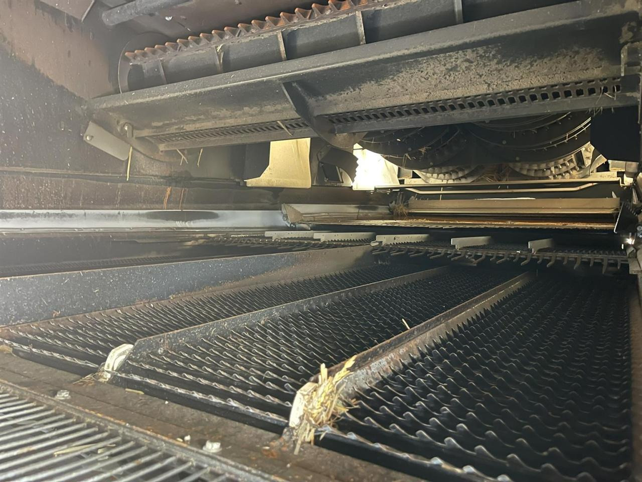 Θεριζοαλωνιστική μηχανή New Holland CR9080 Elevation Allrad: φωτογραφία 20