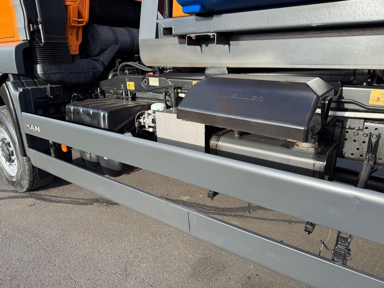 MAN TGA 18.360 4x4 Winterdienst Meiller Abroller - Φορτηγό φόρτωσης γάντζου: φωτογραφία 4 MAN TGA 18.360 4x4 Winterdienst Meiller Abroller - Φορτηγό φόρτωσης γάντζου: φωτογραφία 4