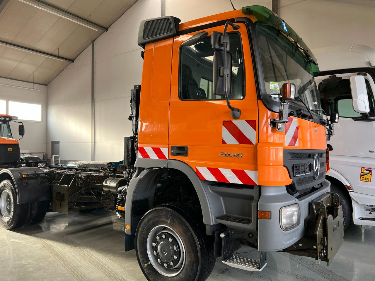 Mercedes-Benz Actros 2036 4x4 DautelWechselsystem Winterdienst Mercedes-Benz Actros 2036 4x4 DautelWechselsystem Winterdienst - Φορτηγό σασί: φωτογραφία 2 Mercedes-Benz Actros 2036 4x4 DautelWechselsystem Winterdienst Mercedes-Benz Actros 2036 4x4 DautelWechselsystem Winterdienst - Φορτηγό σασί: φωτογραφία 2