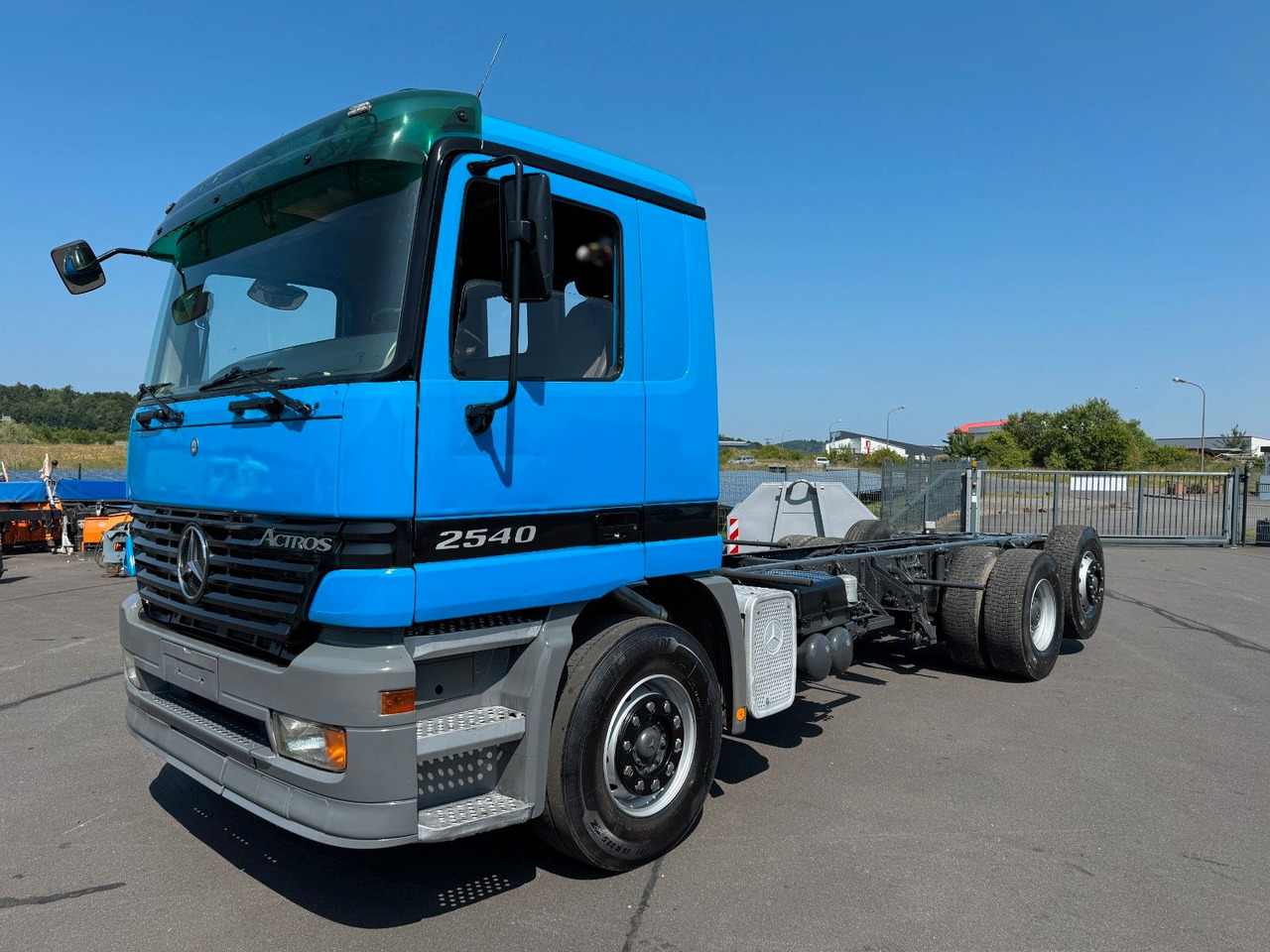 Mercedes-Benz Actros 2540 6x2 Kupplung Klima Hydraulikpumpe - Φορτηγό σασί: φωτογραφία 1 Mercedes-Benz Actros 2540 6x2 Kupplung Klima Hydraulikpumpe - Φορτηγό σασί: φωτογραφία 1