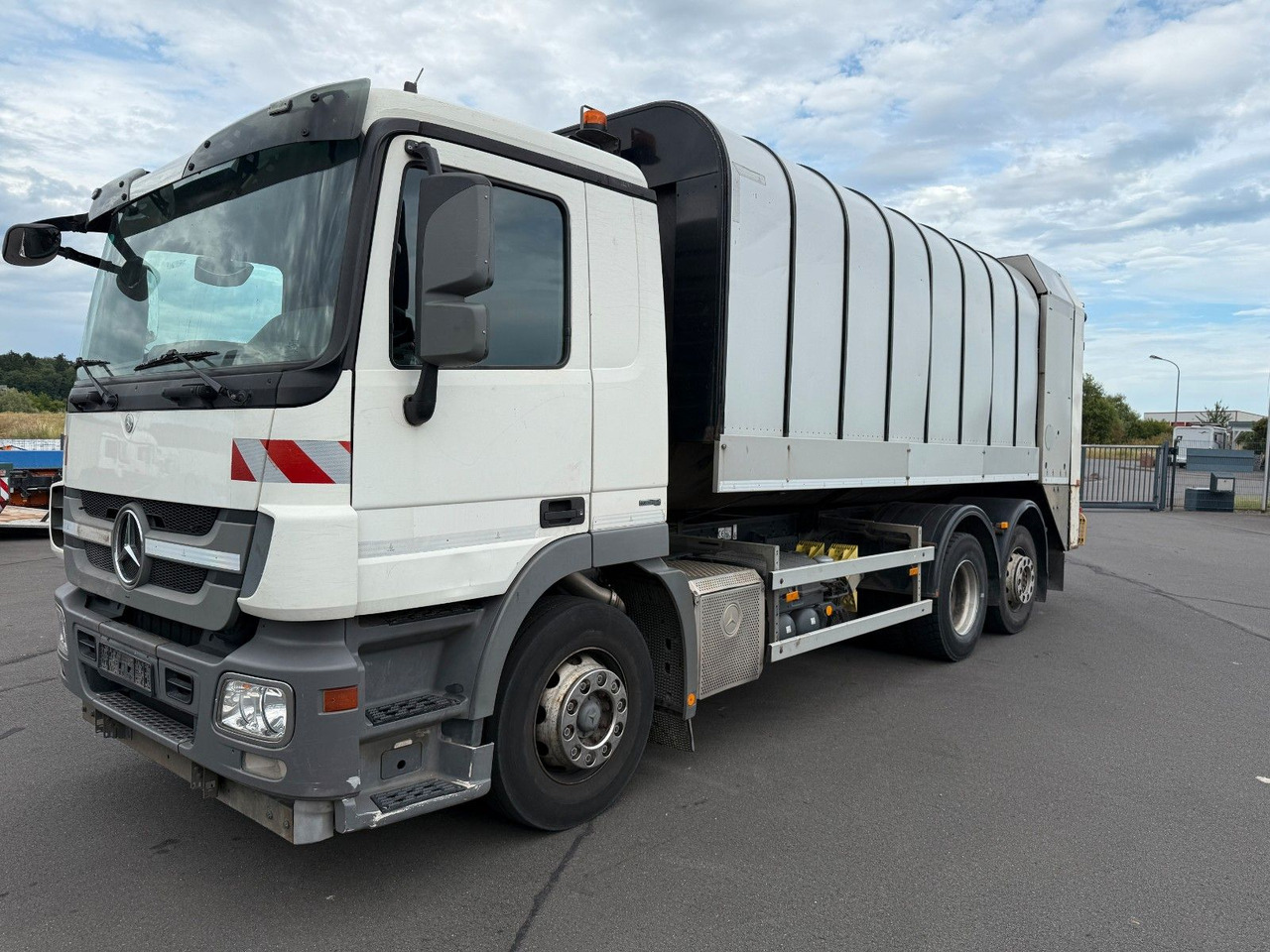 Mercedes-Benz Actros MP3 2532 6x2 Faun Rotorpress 521 - Απορριμματοφόρο: φωτογραφία 1 Mercedes-Benz Actros MP3 2532 6x2 Faun Rotorpress 521 - Απορριμματοφόρο: φωτογραφία 1