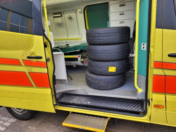 MERCEDES – BENZ SPRINTER 2.2D AMBULANCE (PROFILE) KLIMA 11.2014 EURO 5 - Ασθενοφόρο: φωτογραφία 5 MERCEDES – BENZ SPRINTER 2.2D AMBULANCE (PROFILE) KLIMA 11.2014 EURO 5 - Ασθενοφόρο: φωτογραφία 5