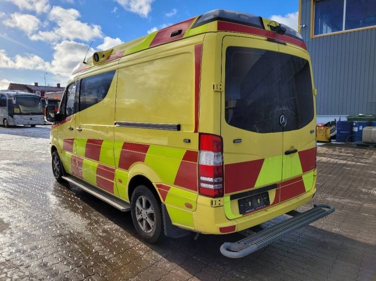 MERCEDES – BENZ SPRINTER 3.0D AMBULANCE (PROFILE) KLIMA 2.2016 EURO 6 - Ασθενοφόρο: φωτογραφία 3 MERCEDES – BENZ SPRINTER 3.0D AMBULANCE (PROFILE) KLIMA 2.2016 EURO 6 - Ασθενοφόρο: φωτογραφία 3
