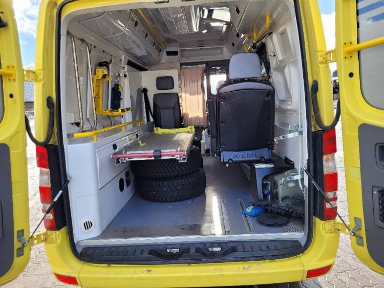 MERCEDES – BENZ SPRINTER 3.0D AMBULANCE (PROFILE) KLIMA 2.2016 EURO 6 - Ασθενοφόρο: φωτογραφία 4 MERCEDES – BENZ SPRINTER 3.0D AMBULANCE (PROFILE) KLIMA 2.2016 EURO 6 - Ασθενοφόρο: φωτογραφία 4
