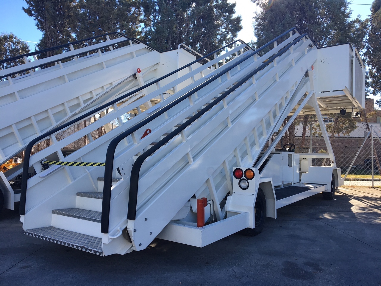 JBT Passenger Stairs Smart Step - Σκάλα επιβατών: φωτογραφία 1 JBT Passenger Stairs Smart Step - Σκάλα επιβατών: φωτογραφία 1