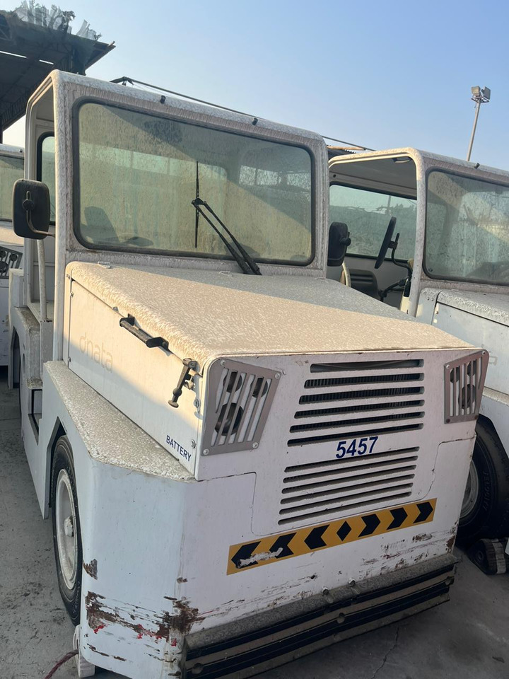 Schopf Rofan ZDi Diesel Tractor 8Tons - Ελκυστήρας αεροσκαφών: φωτογραφία 1 Schopf Rofan ZDi Diesel Tractor 8Tons - Ελκυστήρας αεροσκαφών: φωτογραφία 1