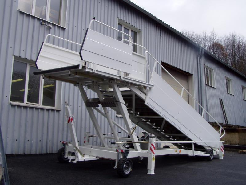 ZODIAC Passenger Stairs 2438 - Σκάλα επιβατών: φωτογραφία 1 ZODIAC Passenger Stairs 2438 - Σκάλα επιβατών: φωτογραφία 1