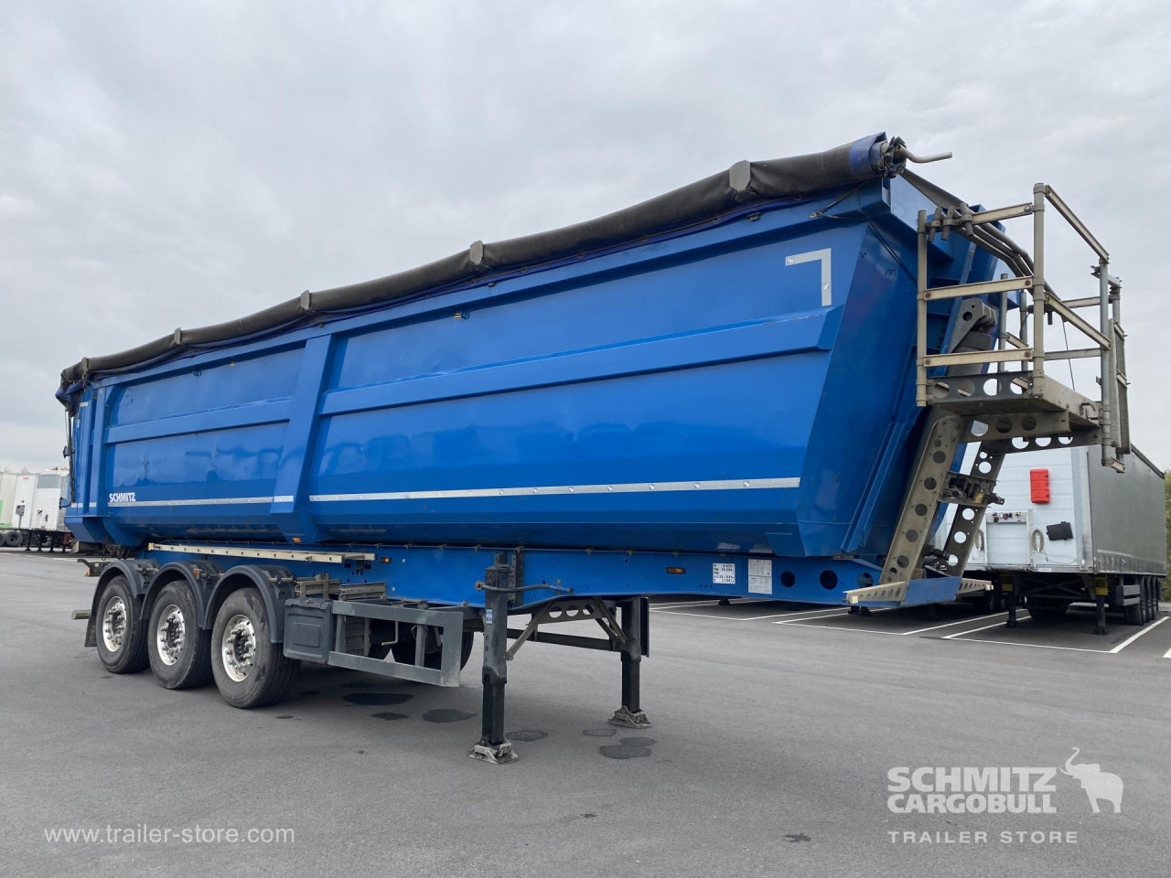 SCHMITZ Tipper Steel half pipe body 46m³ - Επικαθήμενο ανατρεπόμενο: φωτογραφία 1 SCHMITZ Tipper Steel half pipe body 46m³ - Επικαθήμενο ανατρεπόμενο: φωτογραφία 1