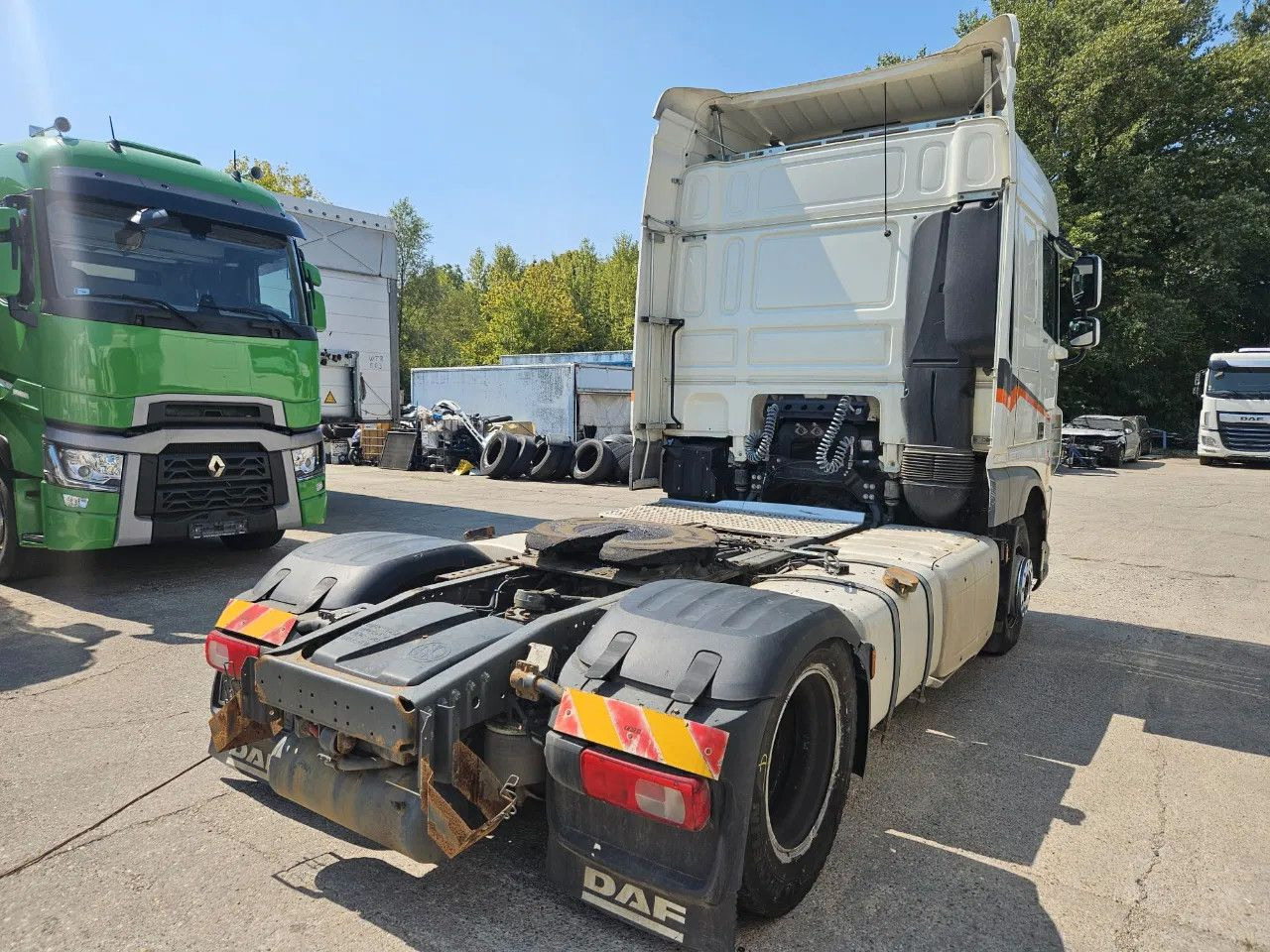 DAF XF 460 Space Cab Standklima 2 units - Τράκτορας: φωτογραφία 4 DAF XF 460 Space Cab Standklima 2 units - Τράκτορας: φωτογραφία 4