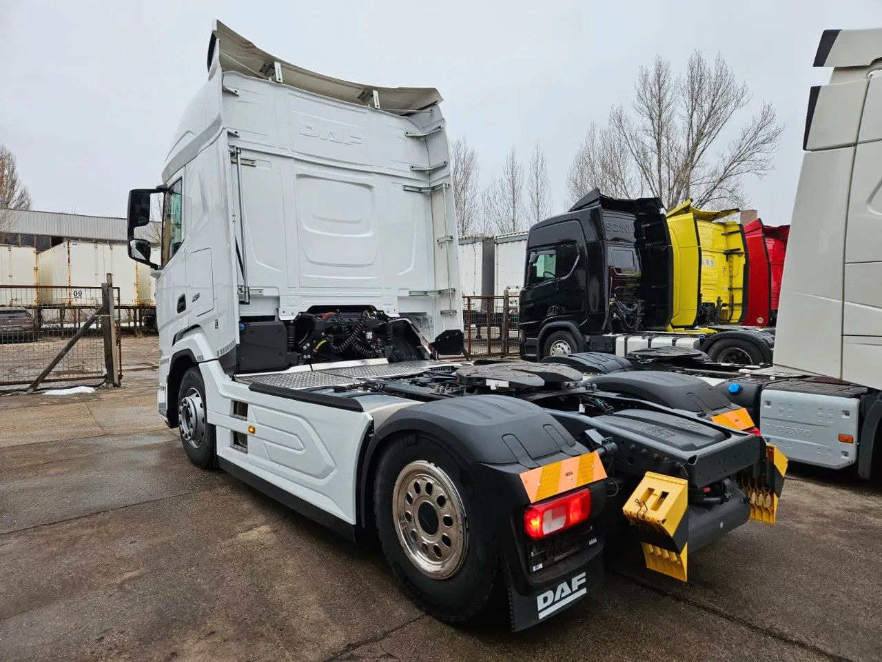 DAF XF 480 Brand NEW! Full Spoiler, Reversing Camera - Τράκτορας: φωτογραφία 4 DAF XF 480 Brand NEW! Full Spoiler, Reversing Camera - Τράκτορας: φωτογραφία 4