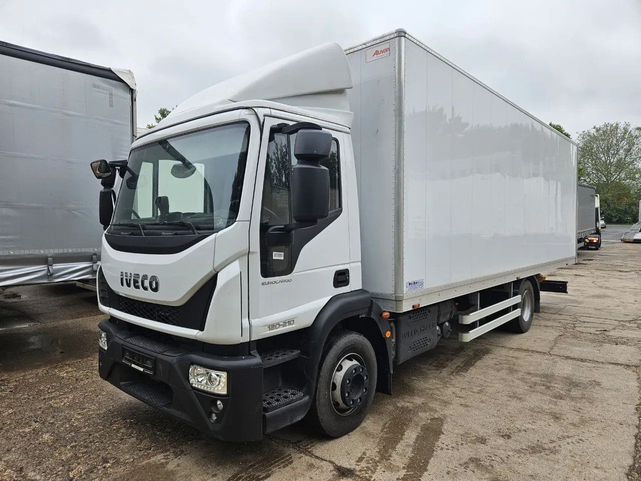 Iveco EuroCargo 120 - 210 BOX 12t Only 7554 km - Φορτηγό κόφα: φωτογραφία 1 Iveco EuroCargo 120 - 210 BOX 12t Only 7554 km - Φορτηγό κόφα: φωτογραφία 1