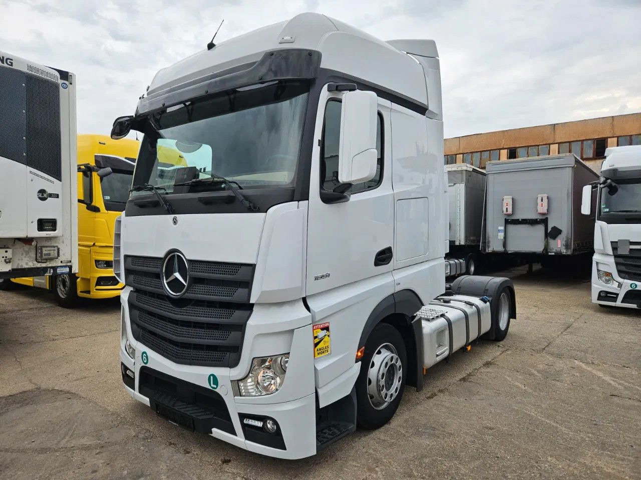 Mercedes-Benz Actros 1851 Mega, BigSpace, Standklima, 4 units - Τράκτορας: φωτογραφία 1 Mercedes-Benz Actros 1851 Mega, BigSpace, Standklima, 4 units - Τράκτορας: φωτογραφία 1