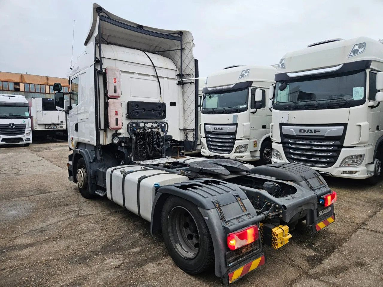 Scania R410 Mega StandKlima Highline - 4 units in stock - Τράκτορας: φωτογραφία 4 Scania R410 Mega StandKlima Highline - 4 units in stock - Τράκτορας: φωτογραφία 4