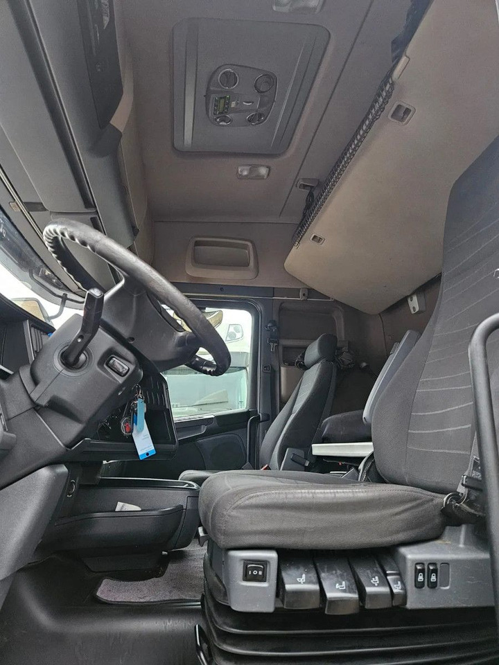 Scania R410 Mega StandKlima Highline - 4 units in stock - Τράκτορας: φωτογραφία 5 Scania R410 Mega StandKlima Highline - 4 units in stock - Τράκτορας: φωτογραφία 5