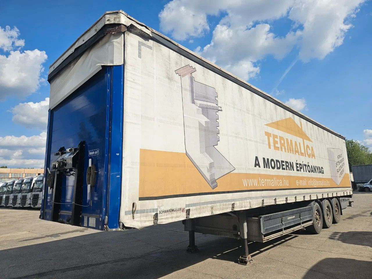 Schwarzmüller S1 J-seria, 2 units, Lifting Axle - Επικαθήμενο κουρτίνα: φωτογραφία 1 Schwarzmüller S1 J-seria, 2 units, Lifting Axle - Επικαθήμενο κουρτίνα: φωτογραφία 1
