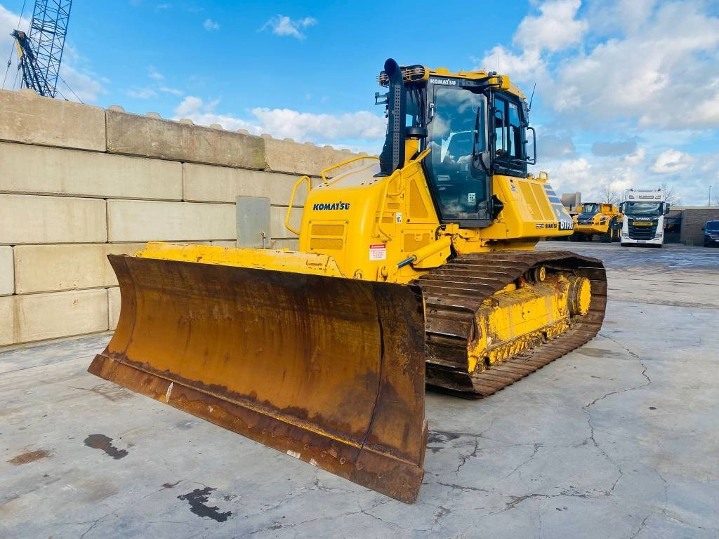 Komatsu D 61 PXi-24 - Μπουλντόζα: φωτογραφία 5 Komatsu D 61 PXi-24 - Μπουλντόζα: φωτογραφία 5