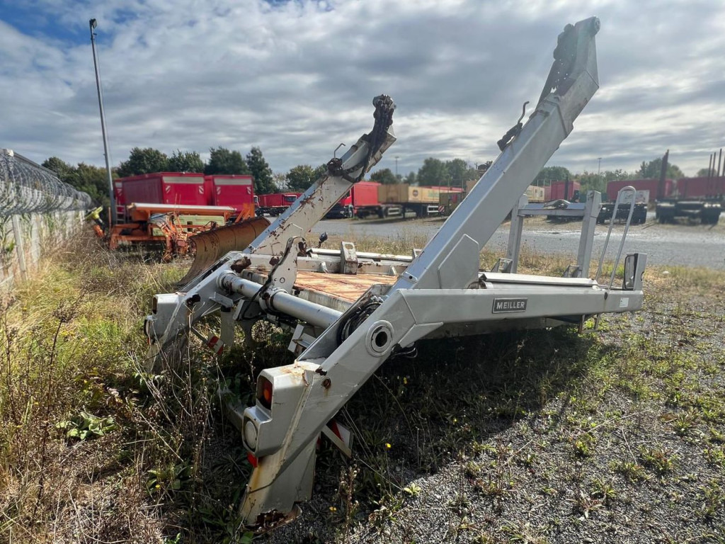 Abrollcontainer Abrollcont. als Meiller Absetzkipper - Φορτηγό φόρτωσης γάντζου: φωτογραφία 4 Abrollcontainer Abrollcont. als Meiller Absetzkipper - Φορτηγό φόρτωσης γάντζου: φωτογραφία 4