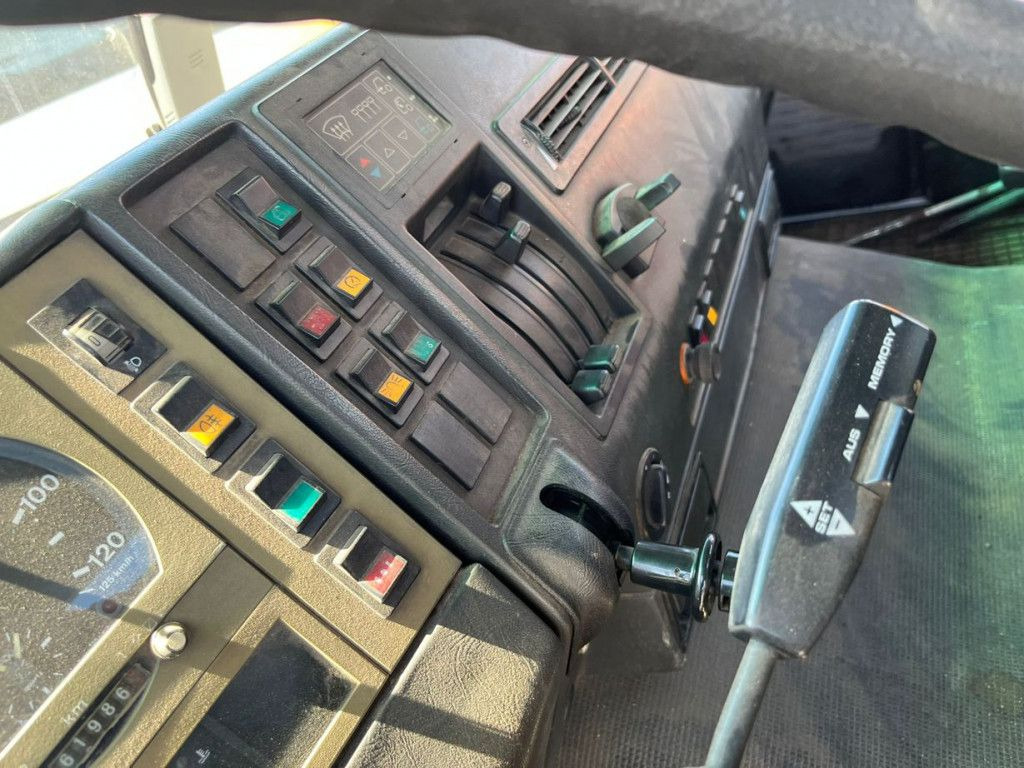 Μίσθωση  MAN F2000 27.342 6x4 Abrollkipper mit Kran MAN F2000 27.342 6x4 Abrollkipper mit Kran: φωτογραφία 9