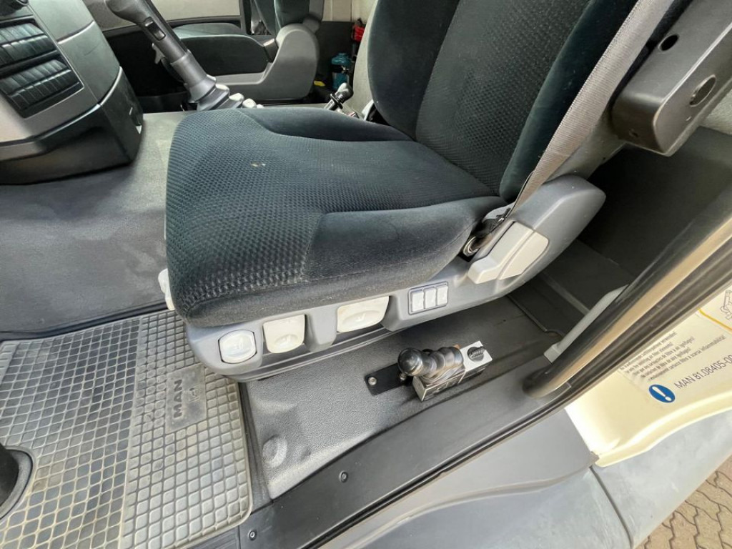 MAN TG-S 26.440 6x4 BB 3-Achs Kipper Schalter - Φορτηγό ανατρεπόμενο: φωτογραφία 3 MAN TG-S 26.440 6x4 BB 3-Achs Kipper Schalter - Φορτηγό ανατρεπόμενο: φωτογραφία 3