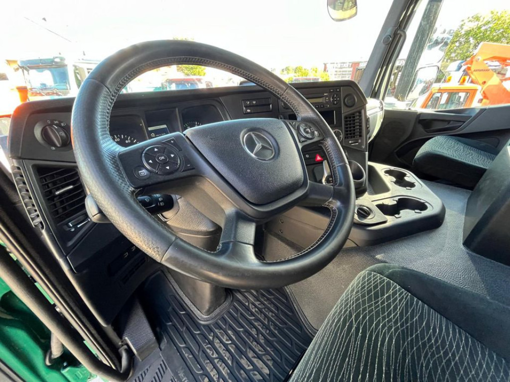 Φορτηγό ανατρεπόμενο MERCEDES-BENZ Arocs 4145 8x8 4 Achs Muldenkipper Meiller: φωτογραφία 11