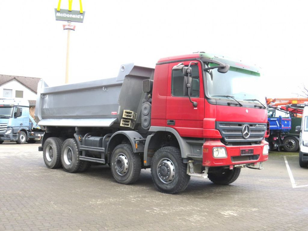 Mercedes-Benz Actros 4141 8x6 4 Achs Muldenkipper Kupplung, 1. - Φορτηγό ανατρεπόμενο: φωτογραφία 2 Mercedes-Benz Actros 4141 8x6 4 Achs Muldenkipper Kupplung, 1. - Φορτηγό ανατρεπόμενο: φωτογραφία 2