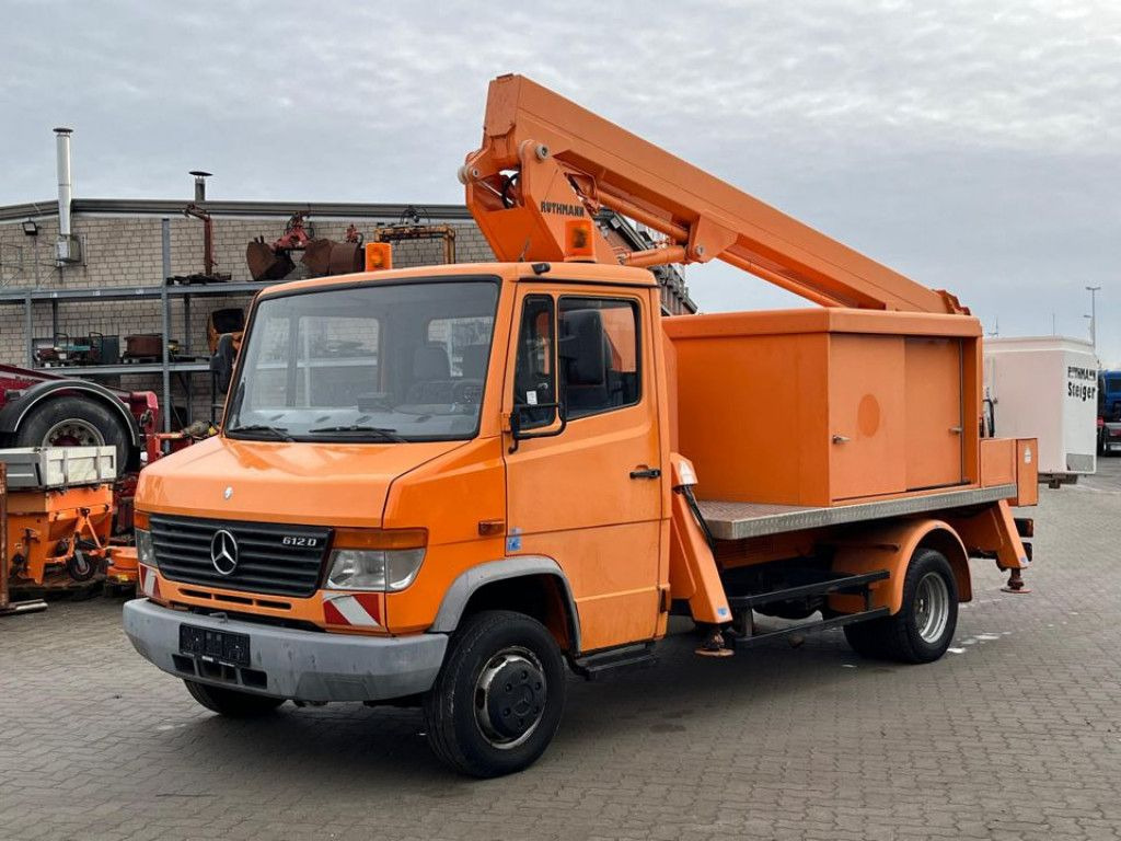 Mercedes-Benz Vario 612 D Hubarbeitsbühne Arbeitshöhe 18m - Φορτηγό με εναέρια πλατφόρμα, Ελαφρύ επαγγελματικό: φωτογραφία 1 Mercedes-Benz Vario 612 D Hubarbeitsbühne Arbeitshöhe 18m - Φορτηγό με εναέρια πλατφόρμα, Ελαφρύ επαγγελματικό: φωτογραφία 1