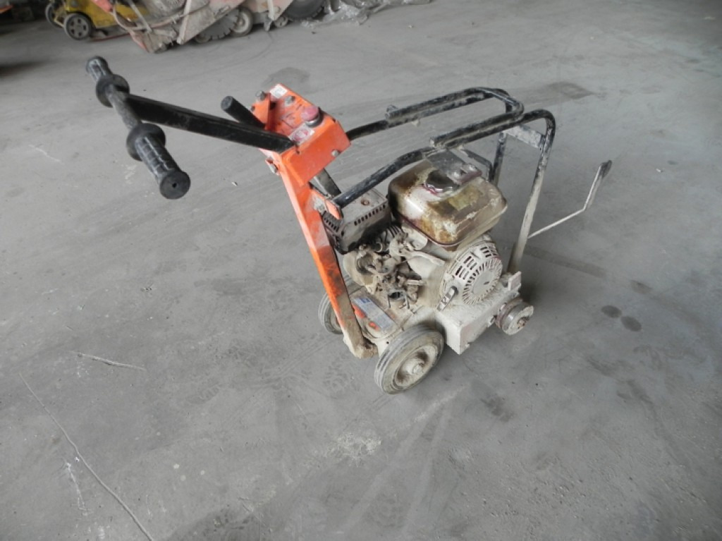 SAINT GOBAIN Norton Clipper C 51 Kleinteile - Κατασκευή μηχανήματα: φωτογραφία 3 SAINT GOBAIN Norton Clipper C 51 Kleinteile - Κατασκευή μηχανήματα: φωτογραφία 3