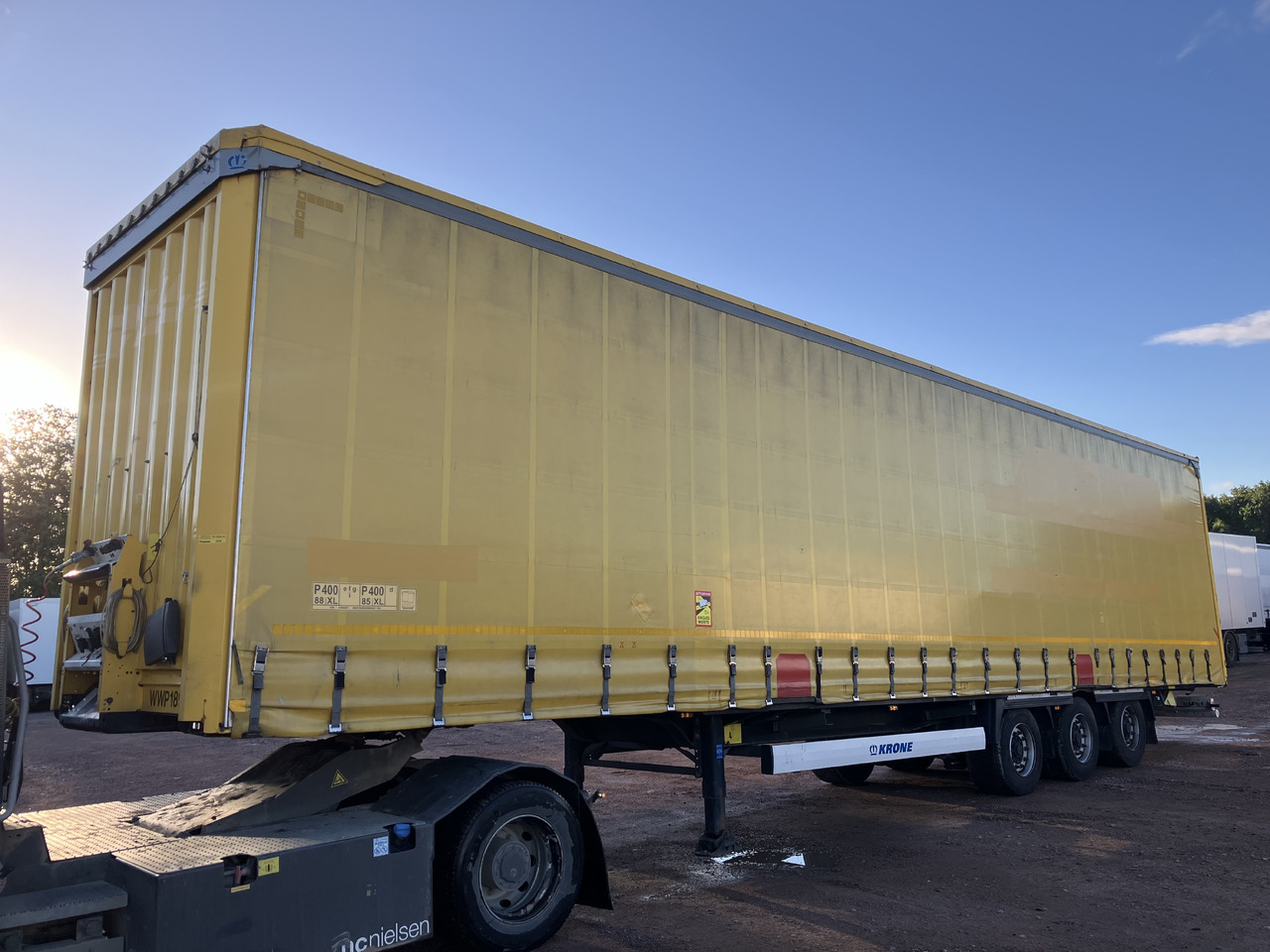 KRONE MEGA CURTAIN - LIFTING ROOF - HUCKEPACK - Επικαθήμενο κουρτίνα: φωτογραφία 1 KRONE MEGA CURTAIN - LIFTING ROOF - HUCKEPACK - Επικαθήμενο κουρτίνα: φωτογραφία 1