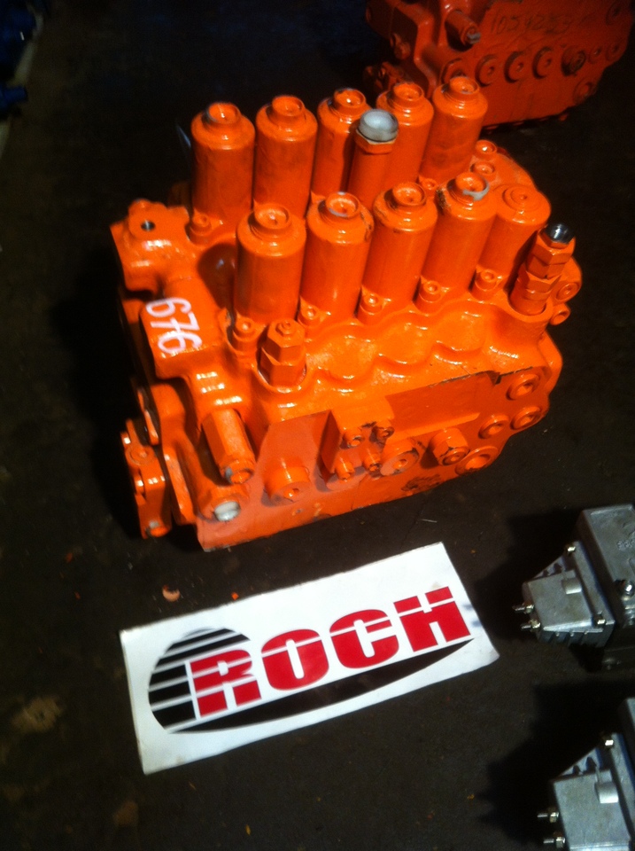 DAEWOO X28-75 426-E0068A - 10 SEKCYJNY - Υδραυλική βαλβίδα για Ερπυστριοφόρος εκσκαφέας: φωτογραφία 1 DAEWOO X28-75 426-E0068A - 10 SEKCYJNY - Υδραυλική βαλβίδα για Ερπυστριοφόρος εκσκαφέας: φωτογραφία 1