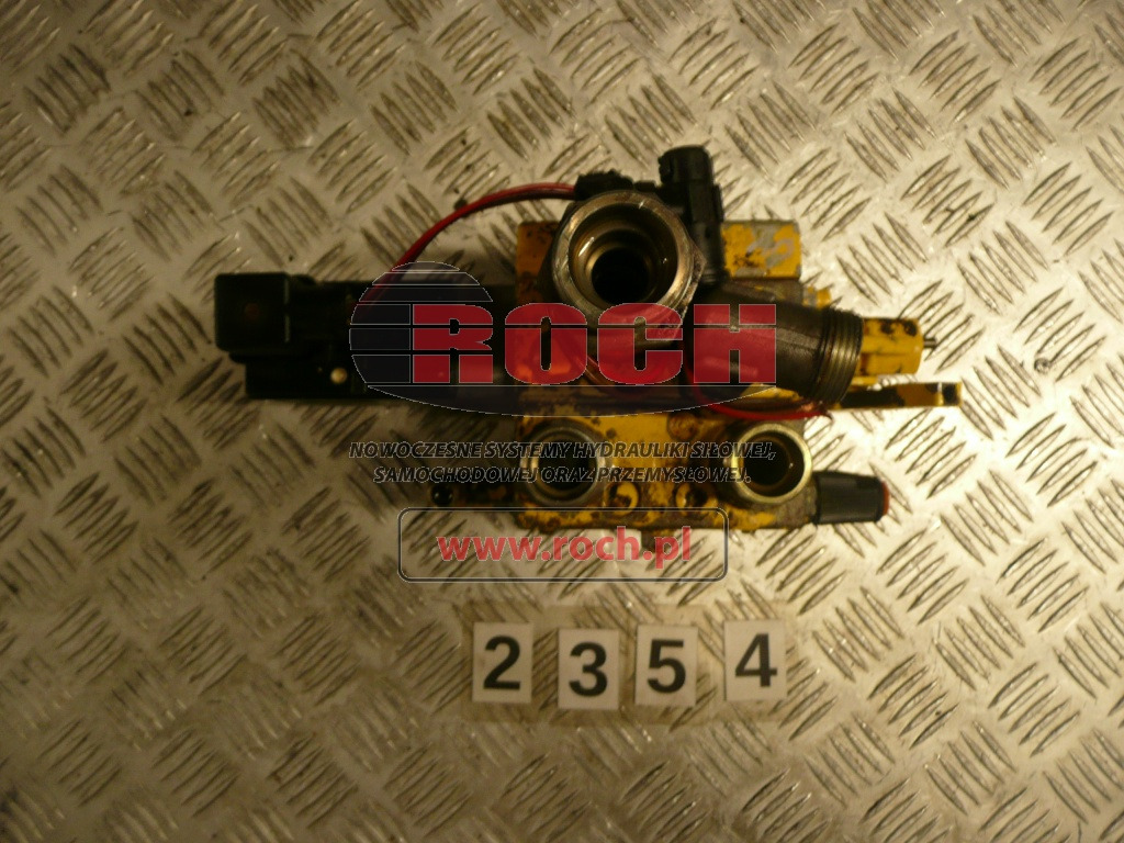 DANFOSS 5333 030CO2743 6136 30C02747 157Z8635 030C02746 PVP 290BAR - 1 SEKCYJNY + 157B4032 2117G011054 11-32VDC - Υδραυλική βαλβίδα: φωτογραφία 2 DANFOSS 5333 030CO2743 6136 30C02747 157Z8635 030C02746 PVP 290BAR - 1 SEKCYJNY + 157B4032 2117G011054 11-32VDC - Υδραυλική βαλβίδα: φωτογραφία 2