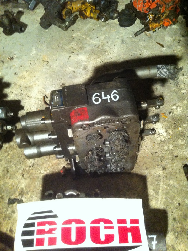 KRACHT MB 253 1301602/2 431745 51 4F9 - 3 SEKCYJNY - Υδραυλική βαλβίδα για Κατασκευή μηχανήματα: φωτογραφία 1 KRACHT MB 253 1301602/2 431745 51 4F9 - 3 SEKCYJNY - Υδραυλική βαλβίδα για Κατασκευή μηχανήματα: φωτογραφία 1