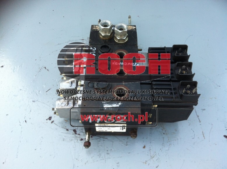 SAUER DANFOSS PVG32 11017977 110179774107B122641 157F247 157F72472106G138980 - 4 SEKCYJNY + CEWKI 24VDC 157B4128 - Υδραυλική βαλβίδα για Κατασκευή μηχανήματα: φωτογραφία 1 SAUER DANFOSS PVG32 11017977 110179774107B122641 157F247 157F72472106G138980 - 4 SEKCYJNY + CEWKI 24VDC 157B4128 - Υδραυλική βαλβίδα για Κατασκευή μηχανήματα: φωτογραφία 1