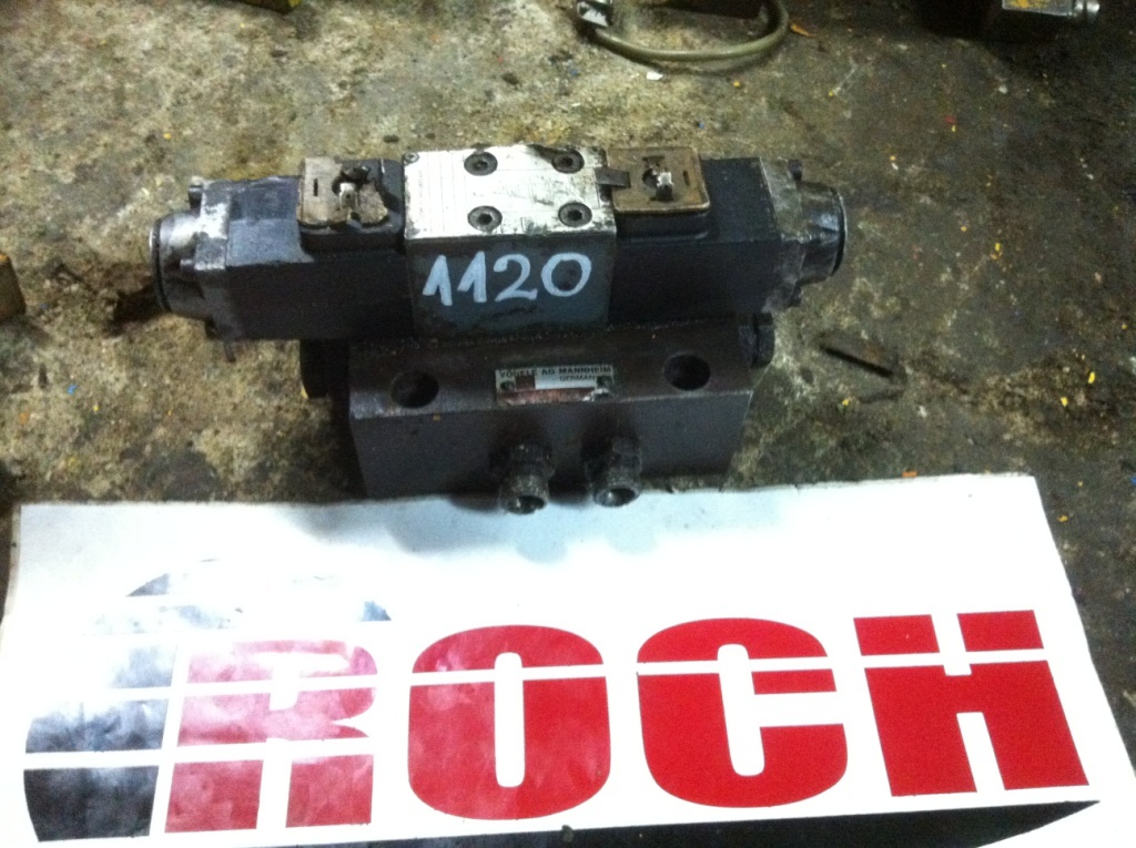 VOGELE 682440200 - 1 SEKCYJNY + 4WE5F6.2/G12NZ S073 406830 + CEWKI 12V 26W - Υδραυλική βαλβίδα για Κατασκευή μηχανήματα: φωτογραφία 1 VOGELE 682440200 - 1 SEKCYJNY + 4WE5F6.2/G12NZ S073 406830 + CEWKI 12V 26W - Υδραυλική βαλβίδα για Κατασκευή μηχανήματα: φωτογραφία 1