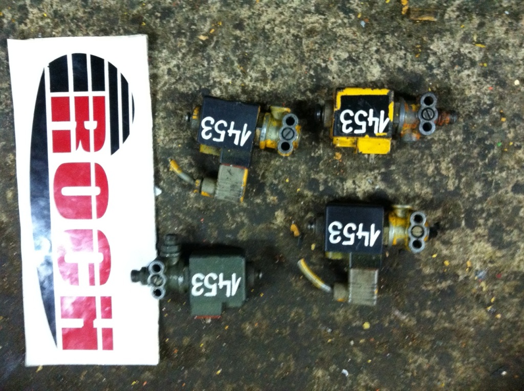 WABCO 4721271400 - 1 SEKCYJNY + CEWKA - Υδραυλική βαλβίδα για Κατασκευή μηχανήματα: φωτογραφία 1 WABCO 4721271400 - 1 SEKCYJNY + CEWKA - Υδραυλική βαλβίδα για Κατασκευή μηχανήματα: φωτογραφία 1