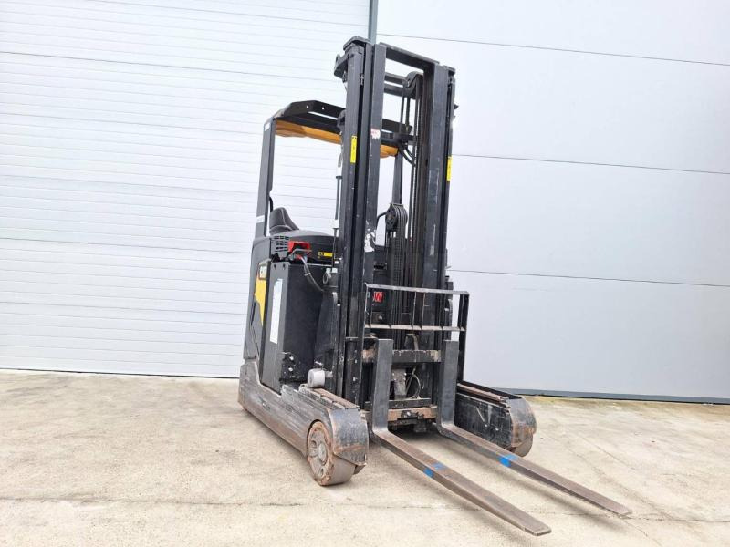 Caterpillar NR16N2 - Ανυψωτικό στενών δρόμων: φωτογραφία 4 Caterpillar NR16N2 - Ανυψωτικό στενών δρόμων: φωτογραφία 4