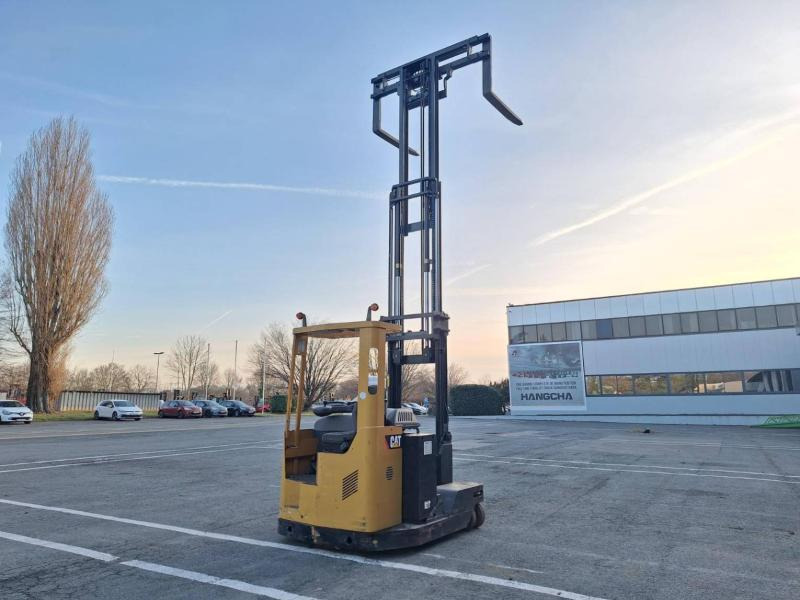 4-κίνητα ανυψωτικό στενών δρόμων Caterpillar NRM20K: φωτογραφία 18