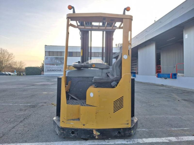 4-κίνητα ανυψωτικό στενών δρόμων Caterpillar NRM20K: φωτογραφία 6