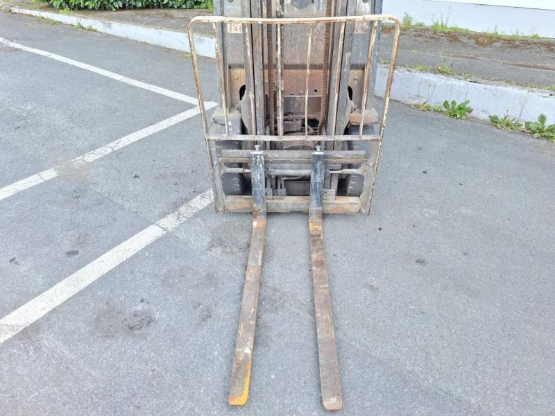 Ηλεκτροκίνητο περονοφόρο Yale Gdp16vx: φωτογραφία 10