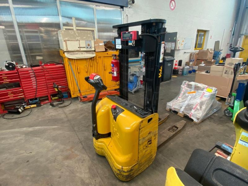 Yale Gerbeur accompagnant avec pesage Ravas - Μηχάνημα στοίβαξης: φωτογραφία 2 Yale Gerbeur accompagnant avec pesage Ravas - Μηχάνημα στοίβαξης: φωτογραφία 2