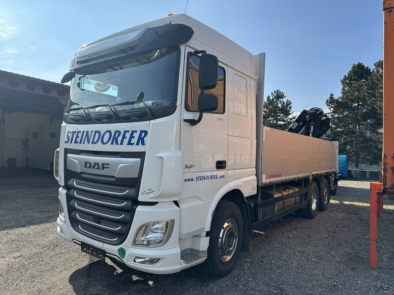 DAF XF 480 FAN mit FASSI Kran ohne Anhänger - Φορτηγό με ανοιχτή καρότσα: φωτογραφία 1 DAF XF 480 FAN mit FASSI Kran ohne Anhänger - Φορτηγό με ανοιχτή καρότσα: φωτογραφία 1