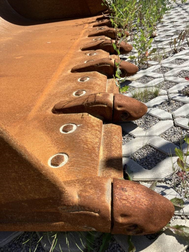 Volvo Schaufel mit Zähnen - Festanbau - Κουβάς: φωτογραφία 5 Volvo Schaufel mit Zähnen - Festanbau - Κουβάς: φωτογραφία 5