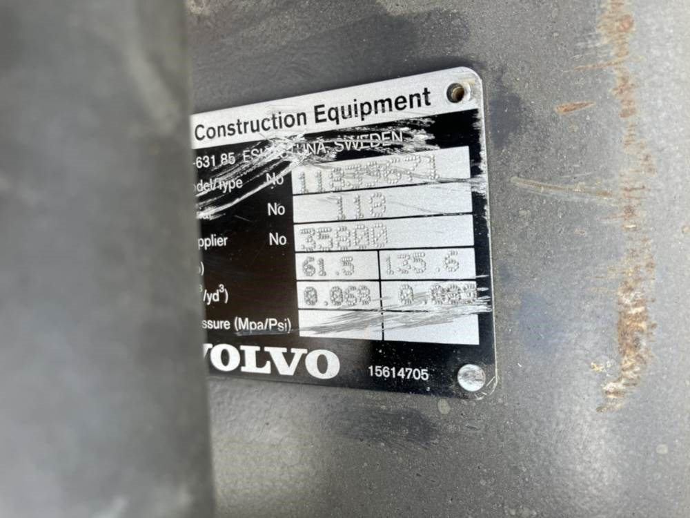 Volvo Tieflöffel mit Zähnen - Festanbau - Φορτωτής εκσκαφέας: φωτογραφία 3 Volvo Tieflöffel mit Zähnen - Festanbau - Φορτωτής εκσκαφέας: φωτογραφία 3