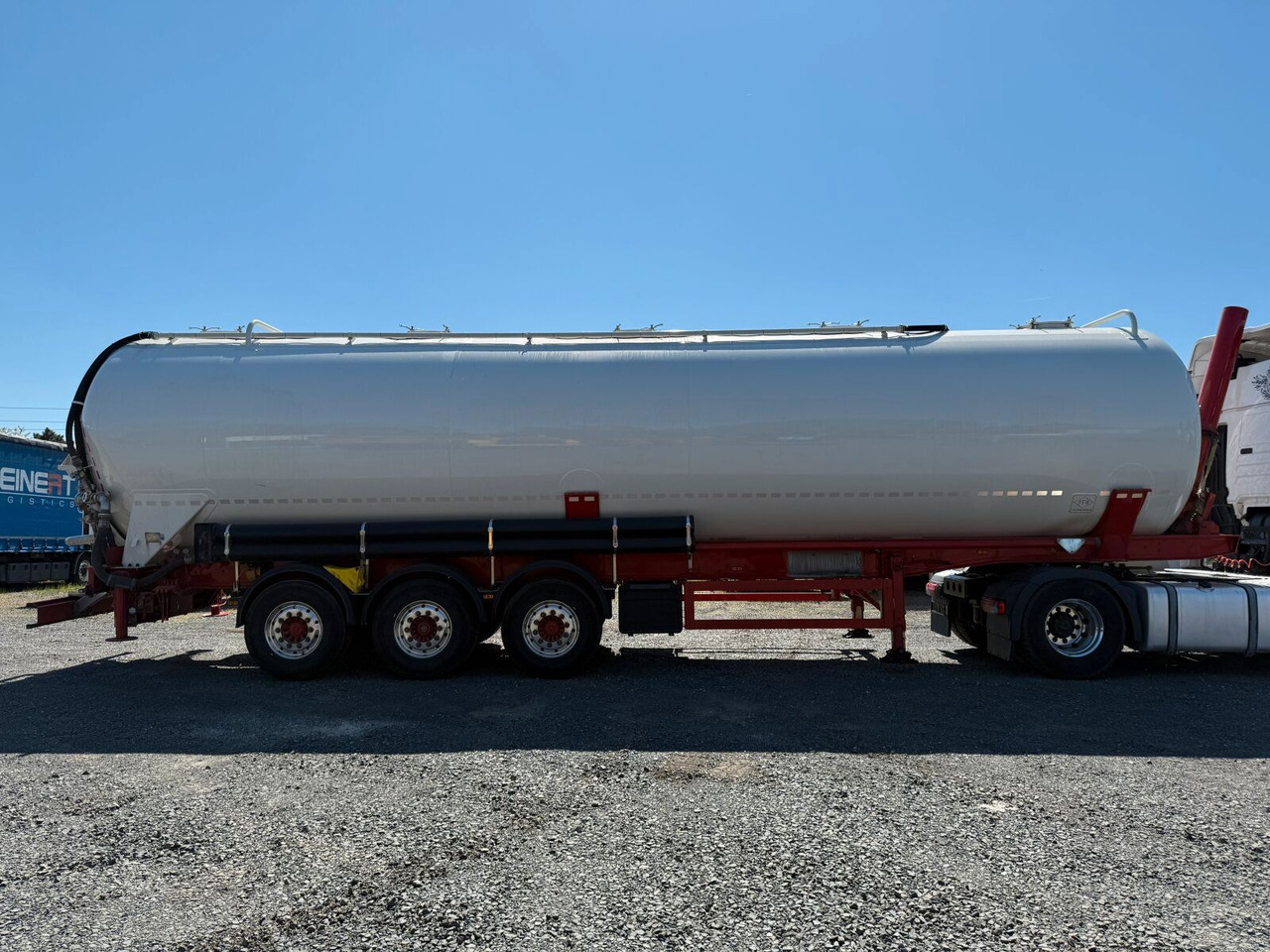 Feldbinder KIP 60.3 Silo 60.000 L 3 Achse ADR - Σιλοφόρο: φωτογραφία 2 Feldbinder KIP 60.3 Silo 60.000 L 3 Achse ADR - Σιλοφόρο: φωτογραφία 2