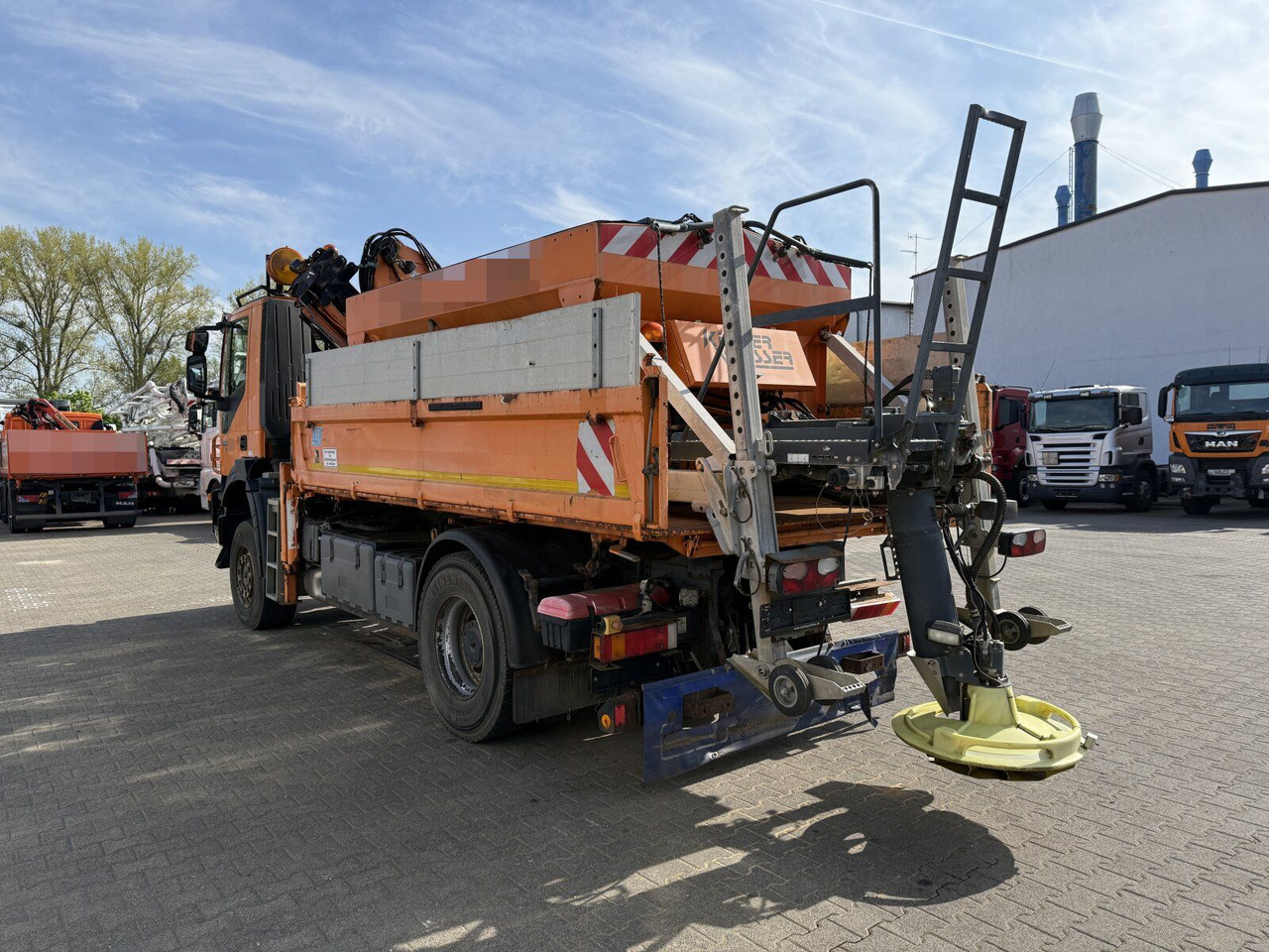Iveco TRAKKER Kipper Kran TEREX 85.2 Salzstreuer - Φορτηγό με γερανό: φωτογραφία 5 Iveco TRAKKER Kipper Kran TEREX 85.2 Salzstreuer - Φορτηγό με γερανό: φωτογραφία 5