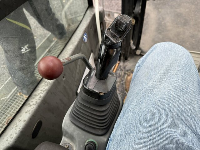 Liebherr LH40C Litronic Industry Long reach 43 Ton - Ερπυστριοφόρος εκσκαφέας: φωτογραφία 2 Liebherr LH40C Litronic Industry Long reach 43 Ton - Ερπυστριοφόρος εκσκαφέας: φωτογραφία 2