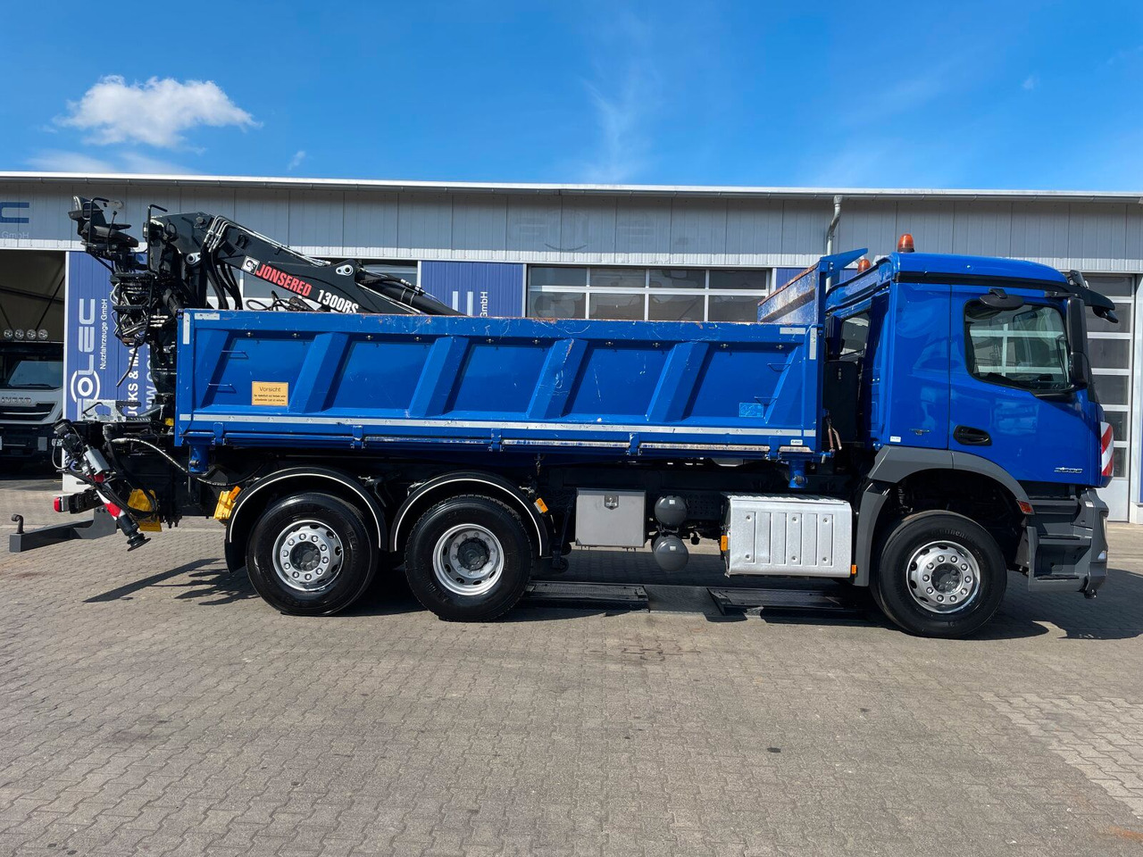 Mercedes-Benz AROCS 2536 6x2*4 Kipper Kran HIAB - Φορτηγό με γερανό: φωτογραφία 2 Mercedes-Benz AROCS 2536 6x2*4 Kipper Kran HIAB - Φορτηγό με γερανό: φωτογραφία 2