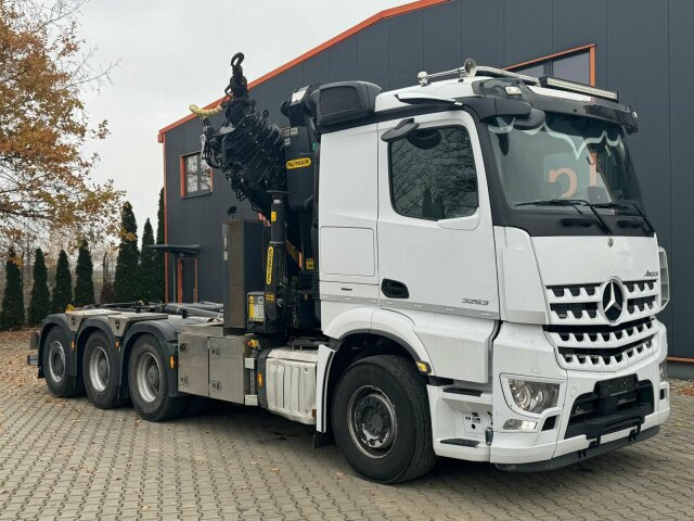 Mercedes-Benz Arocs 3253 8x4 Abrollkipper Kran Palfinger 37002 - Φορτηγό φόρτωσης γάντζου, Φορτηγό με γερανό: φωτογραφία 1 Mercedes-Benz Arocs 3253 8x4 Abrollkipper Kran Palfinger 37002 - Φορτηγό φόρτωσης γάντζου, Φορτηγό με γερανό: φωτογραφία 1