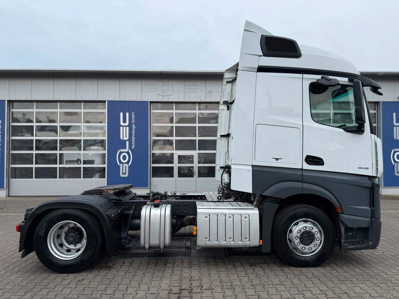 Mercedes-Benz MB Actros 1845 LS Sattelzugmaschine 4x2 - Τράκτορας: φωτογραφία 4 Mercedes-Benz MB Actros 1845 LS Sattelzugmaschine 4x2 - Τράκτορας: φωτογραφία 4