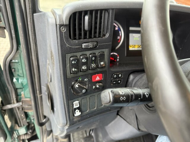 Scania R560 6x4 Holztransport Kran LOGLIFT HIAB 140S79R - Φορτηγό ξυλείας, Φορτηγό με γερανό: φωτογραφία 3 Scania R560 6x4 Holztransport Kran LOGLIFT HIAB 140S79R - Φορτηγό ξυλείας, Φορτηγό με γερανό: φωτογραφία 3